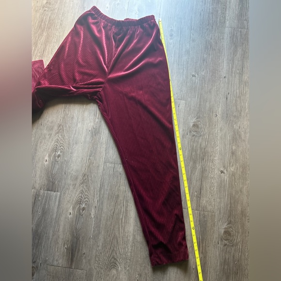 Michael Mims Kathy Coke wine red ridged stripe velour lounge pants - Picture 6 of 7
